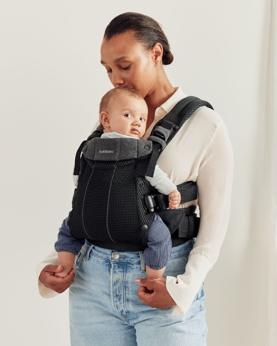 BABYBJÖRN BABY CARRIER HARMONY ブラック Baby Carrier Harmony—comfy, padded back support | BabyBjörn