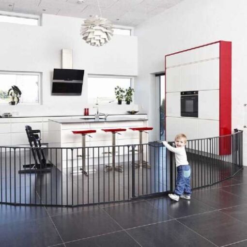 BabyDan Olaf Room Divider - XXX Wide is a flexible modular system that is made up of five 72cm panels, one of which is a gated panel, which can be placed anywhere in the sequence.