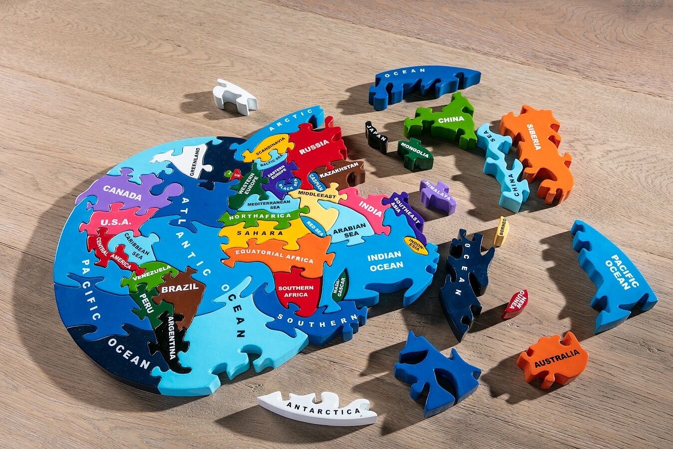 Alphabet Jigsaw Map of the World - Image 2