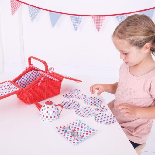 Bigjigs Spotted Basket Tea Set - Image 3