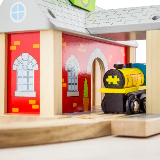 Bigjigs Toys Railway Station 2