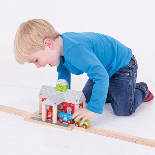 Bigjigs Toys Railway Station 5