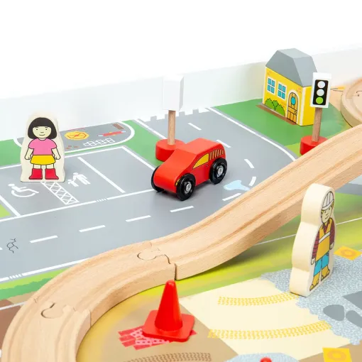 Bigjigs Train Set and Table 4