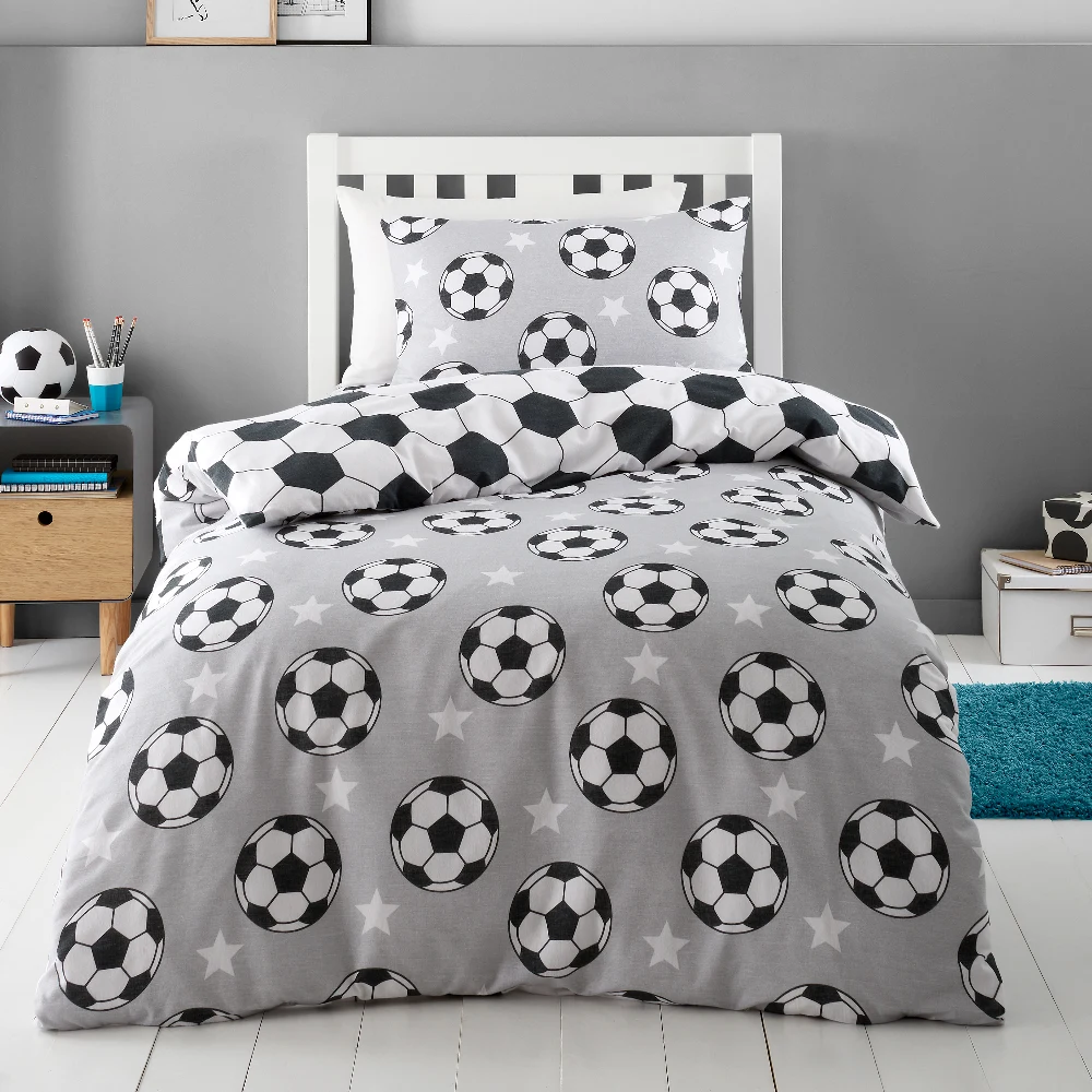 Brushed Football Toddler Duvet Cover Set is a wonderful 100% Cotton kids bedding set, featuring a cool football and stars design, in classic grey and white