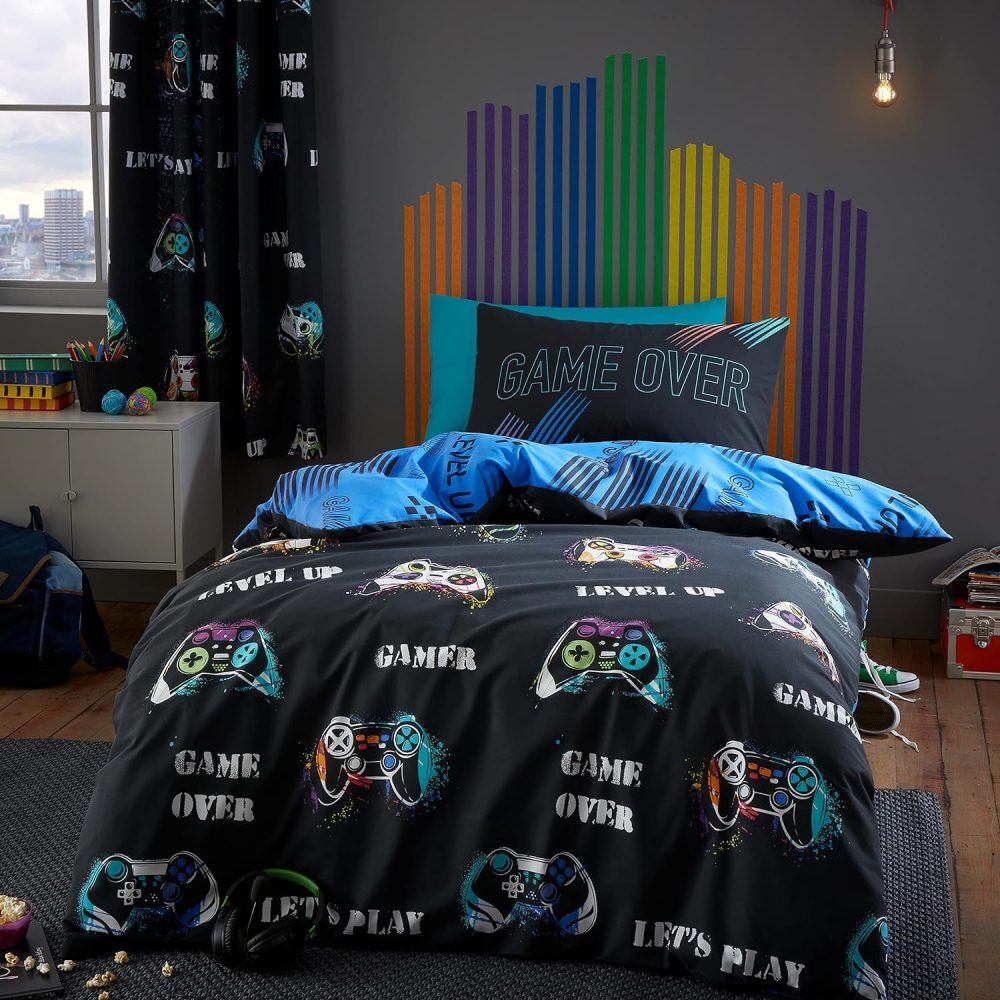 This Game Over Double Duvet Set by Catherine Lansfield is a wonderful reversible kids double bedding set that would be ideal for any child that loves Gaming..