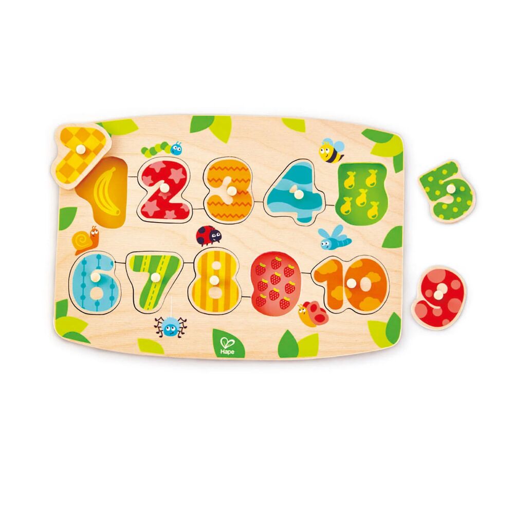 Hape Number Peg Puzzle is a fun and colourful way for kids to explore numbers. The puzzle’s holes feature different fruits, the amount of which matches the number of the puzzle piece that fits in the corresponding hole.