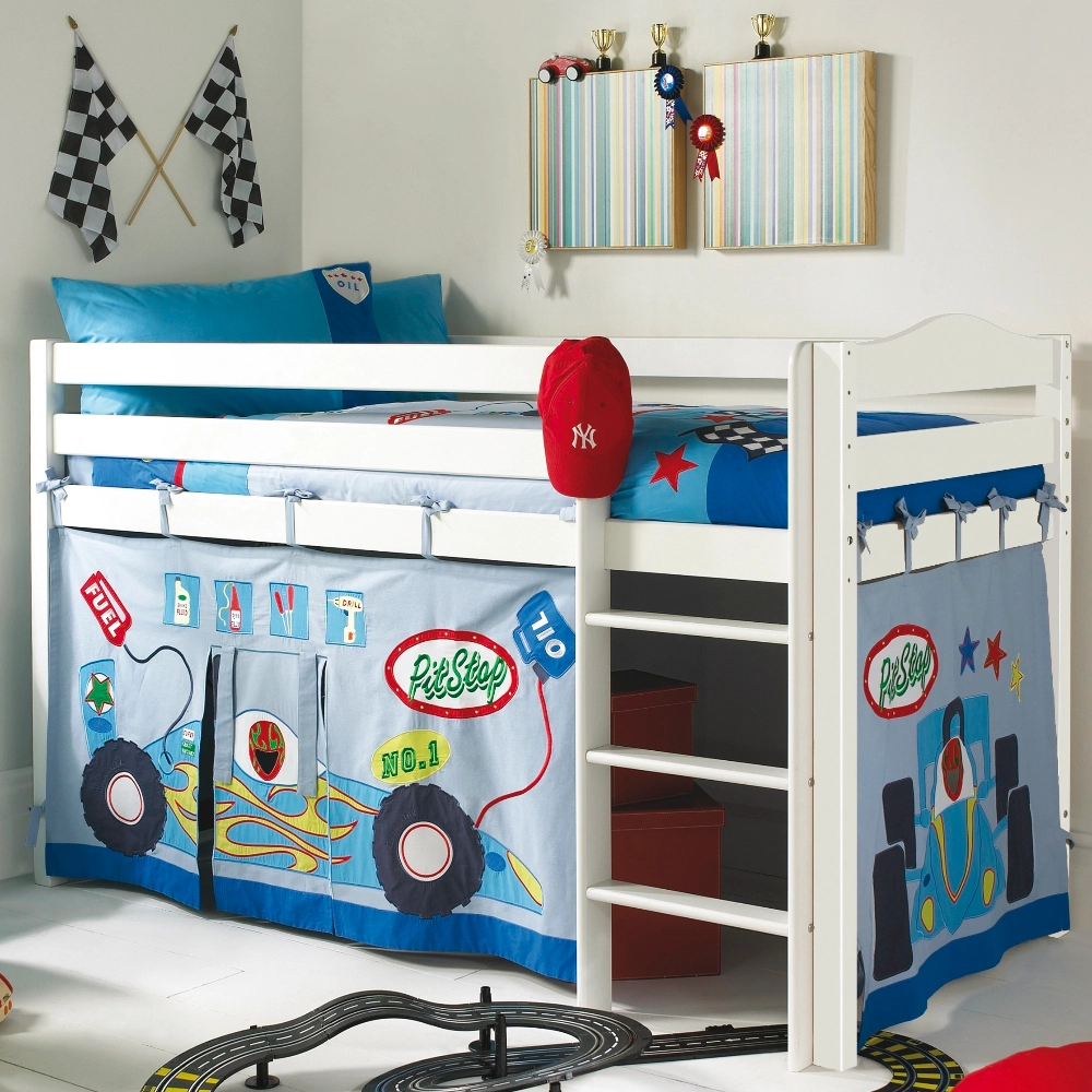 The Izziwotnot Pit Stop Raised Bed Canopy will transform the underneath of your midi bed into an exciting place to hang out and play.