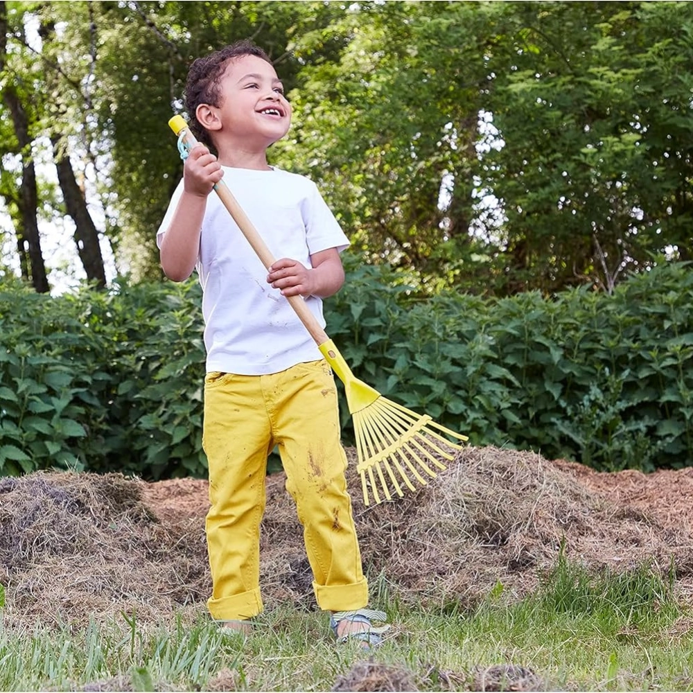 Janod Happy Garden Large Leaf Rake 2