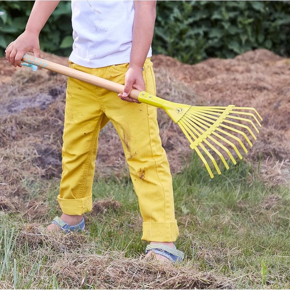 Janod Happy Garden Large Leaf Rake 3