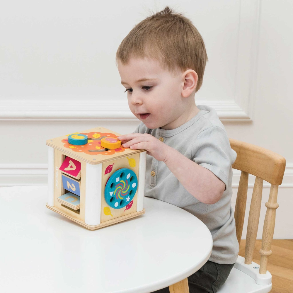 Le Toy Van Activity Wooden Cube 12