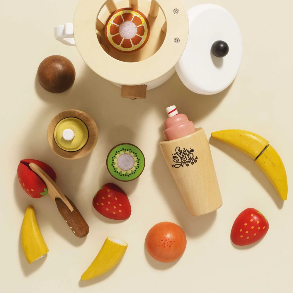 Le Toy Van Blender & Wooden Fruit Set 4