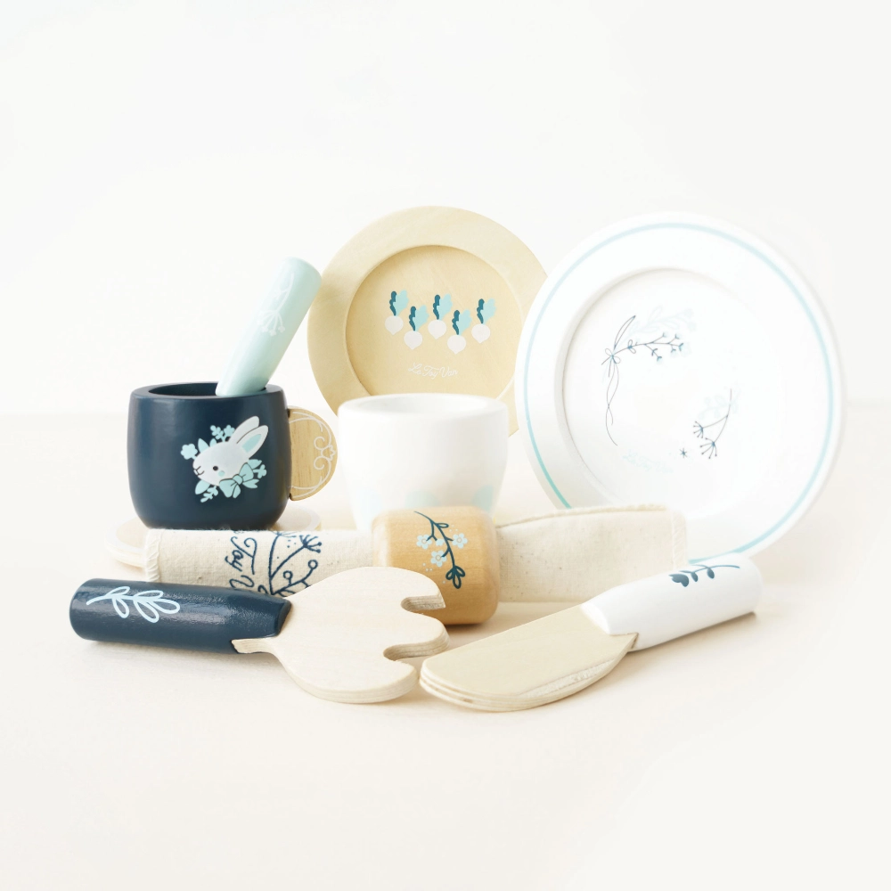 Le Toy Van Cutlery & Dinner Set 01