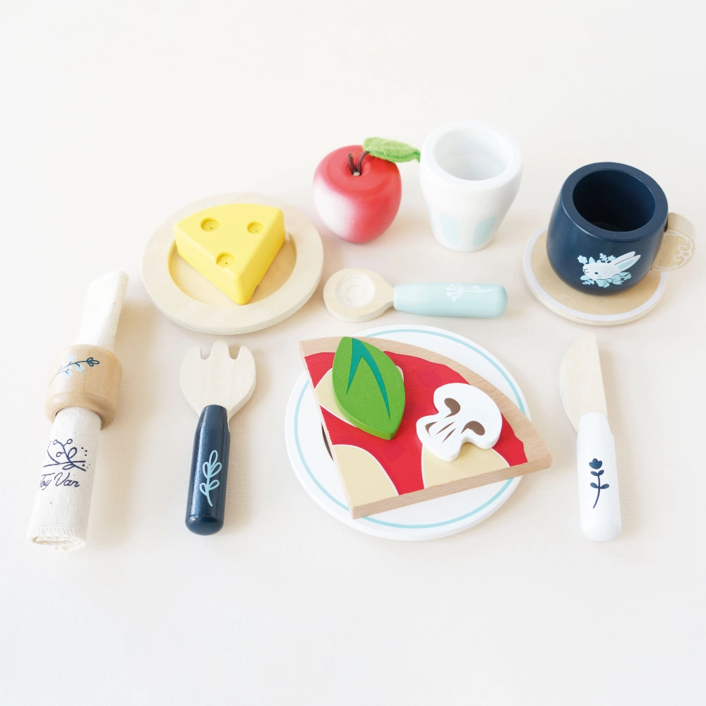 Le Toy Van Cutlery & Dinner Set 09