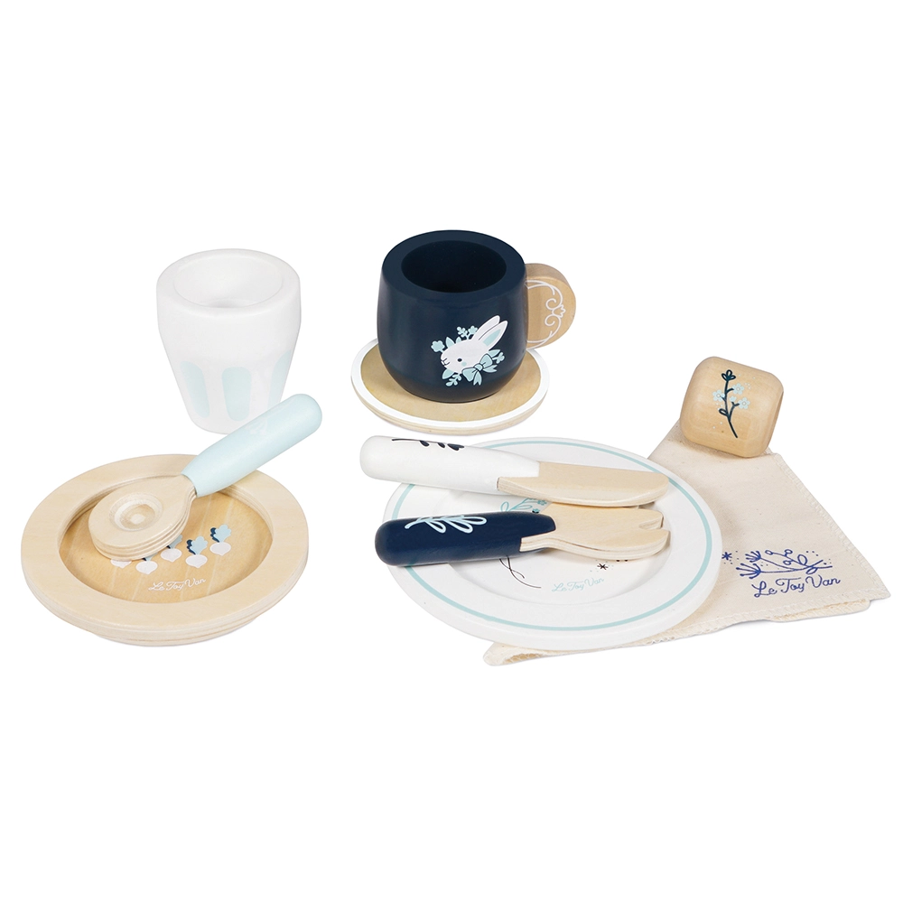 This Le Toy Van Cutlery & Dinner Set is a wonderfully stylish wooden play set that's full of fun, sustainable and made to last.