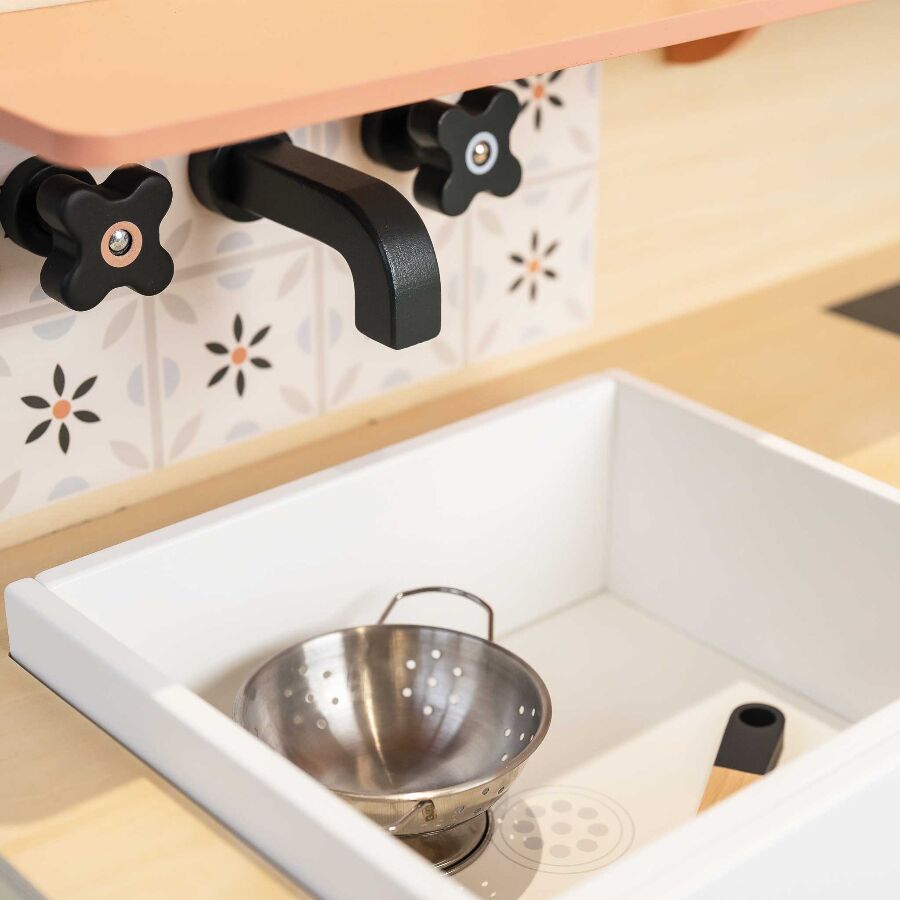 Le Toy Van Large Kitchen - Image 3