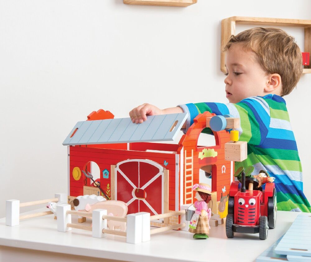 Le Toy Van Red Barn - Image 2