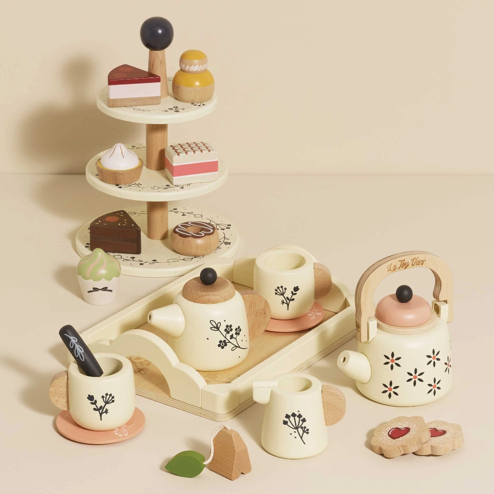 Le Toy Van Three Tier Patisserie Cake Stand 1