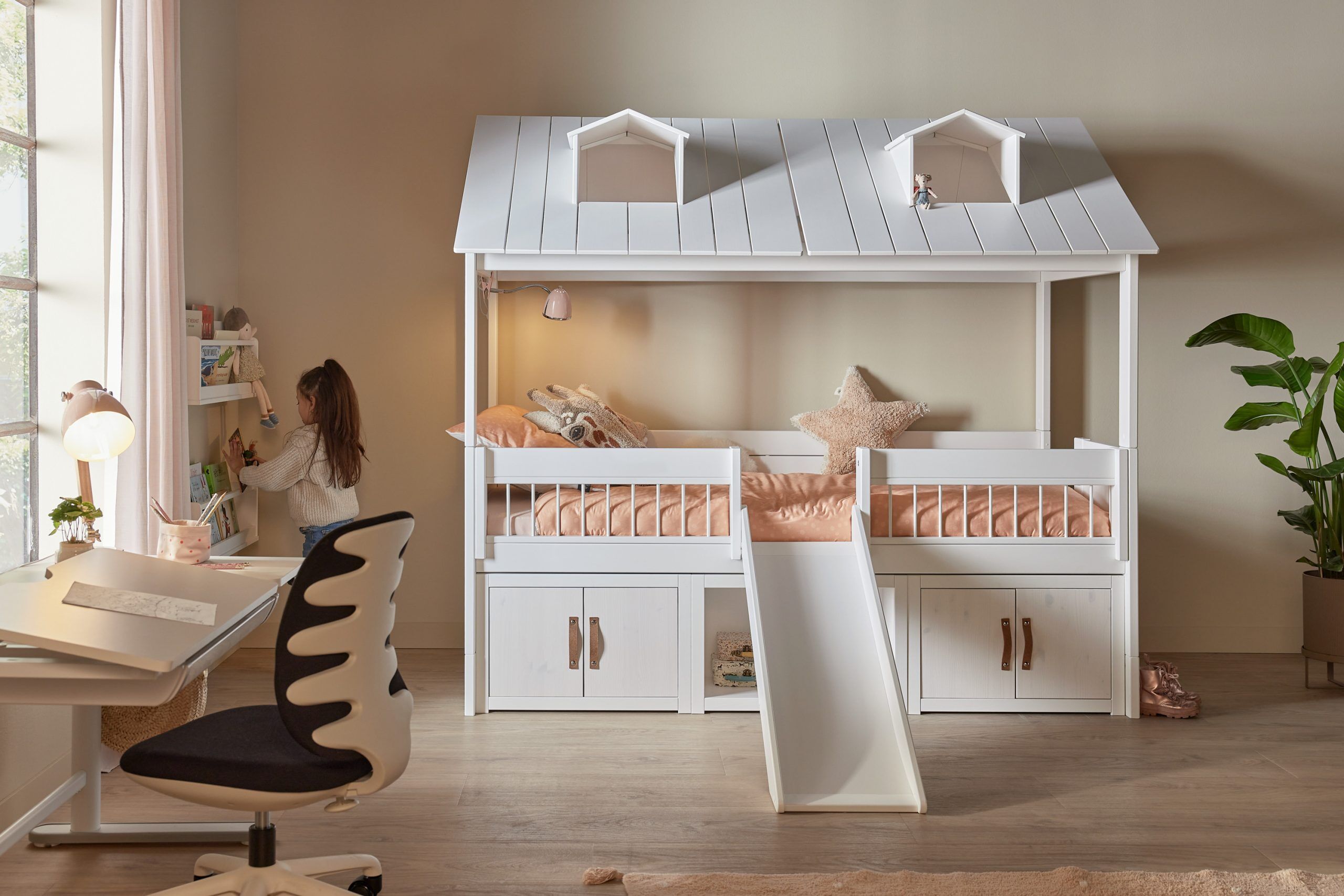Lifetime Beach House Cabin Bed With Slide - Image 4