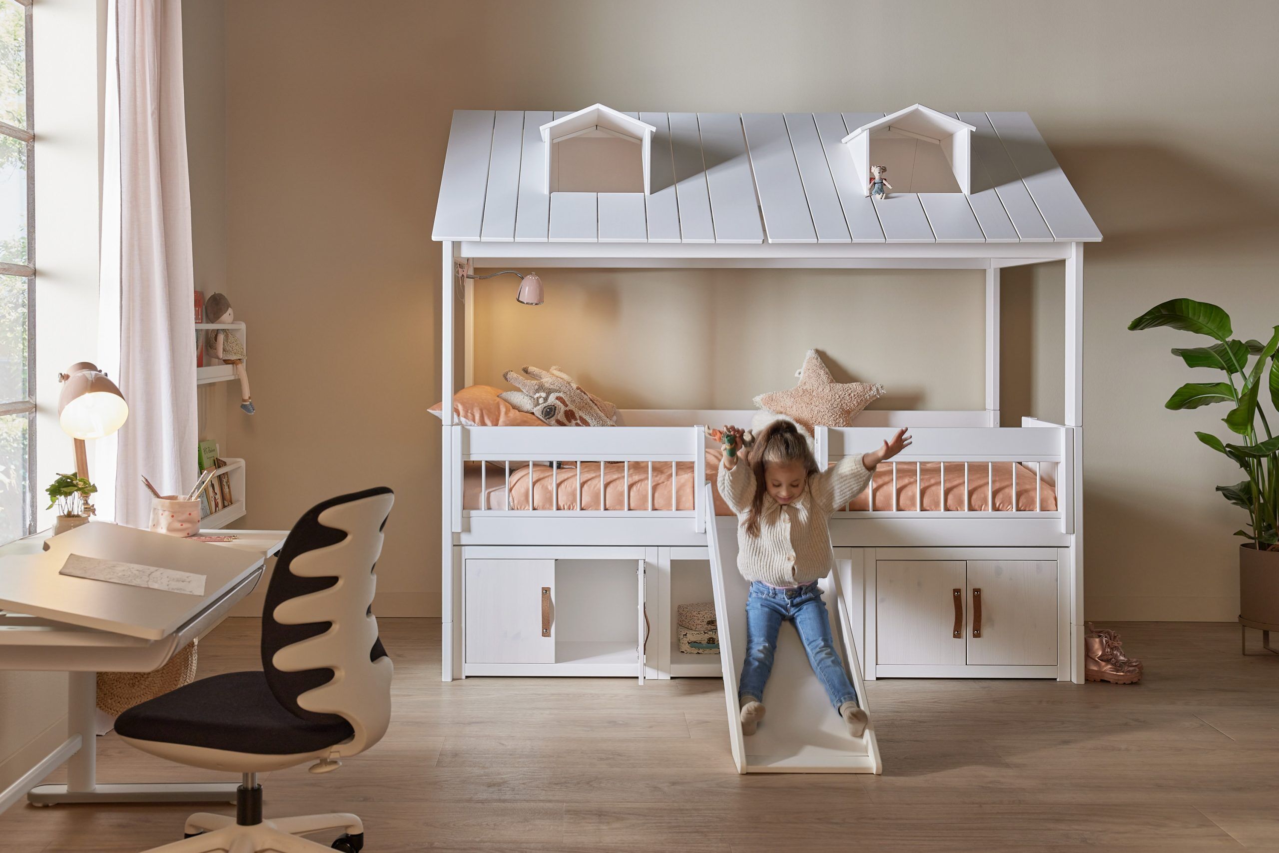 Lifetime Beach House Cabin Bed With Slide - Image 3