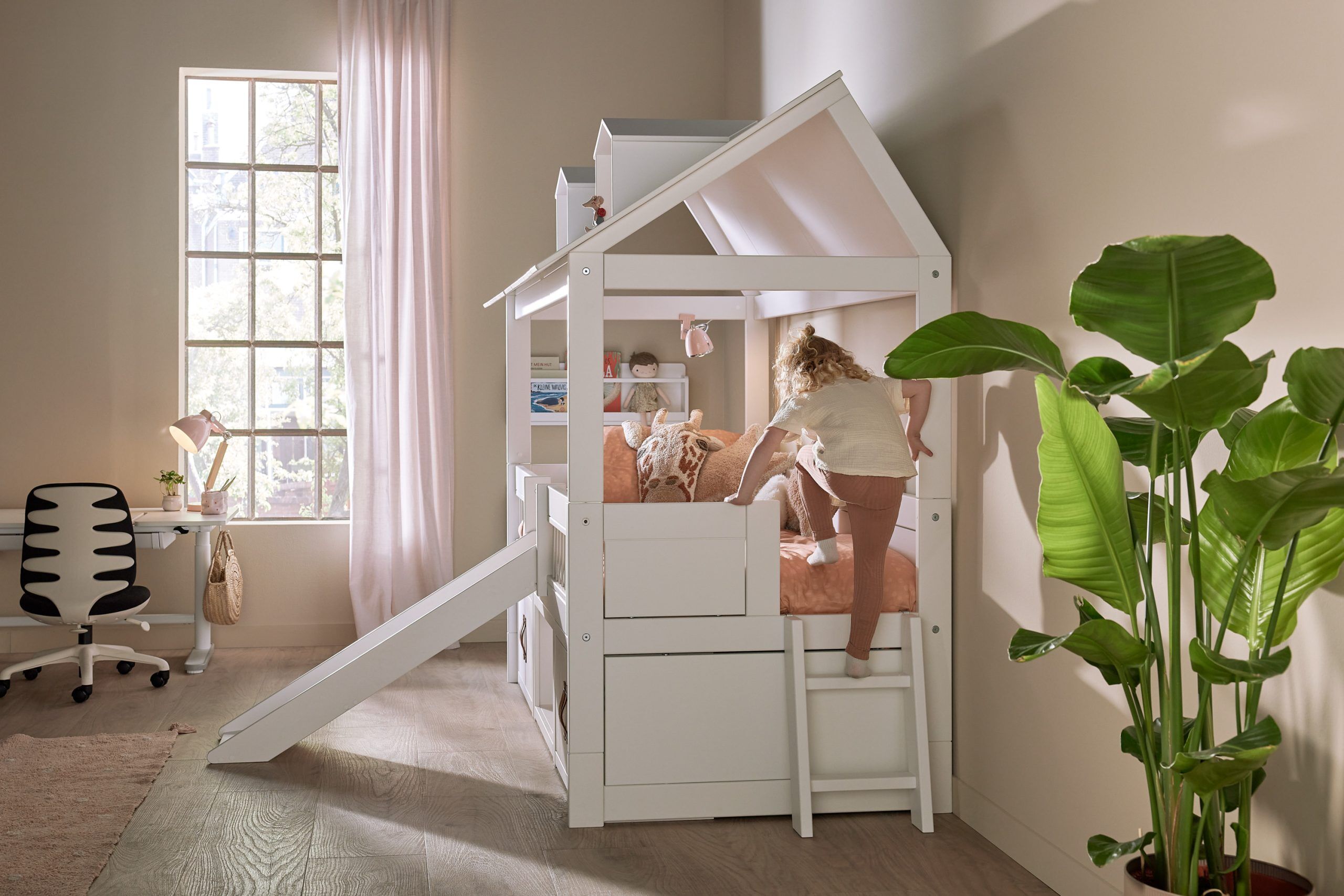 Lifetime Beach House Cabin Bed With Slide - Image 6