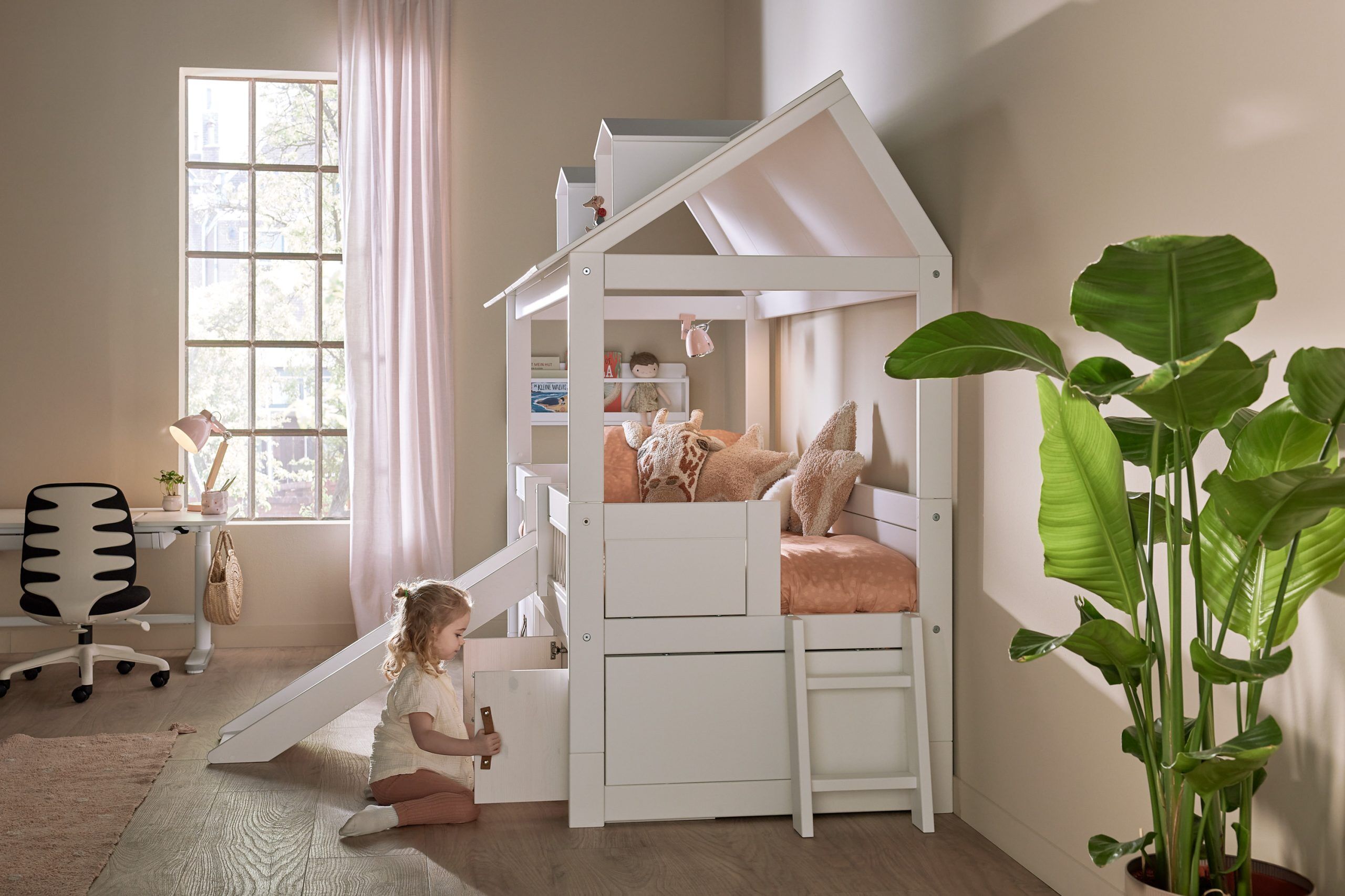 Lifetime Beach House Cabin Bed With Slide - Image 7