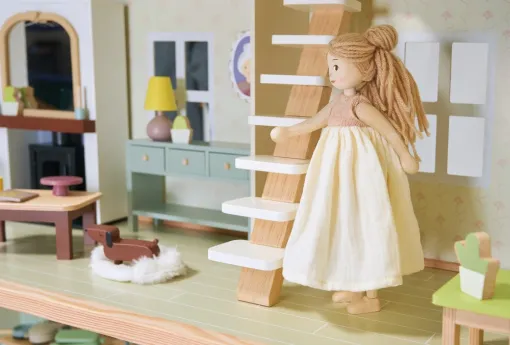 Threadbear Fearne Wooden Doll 1