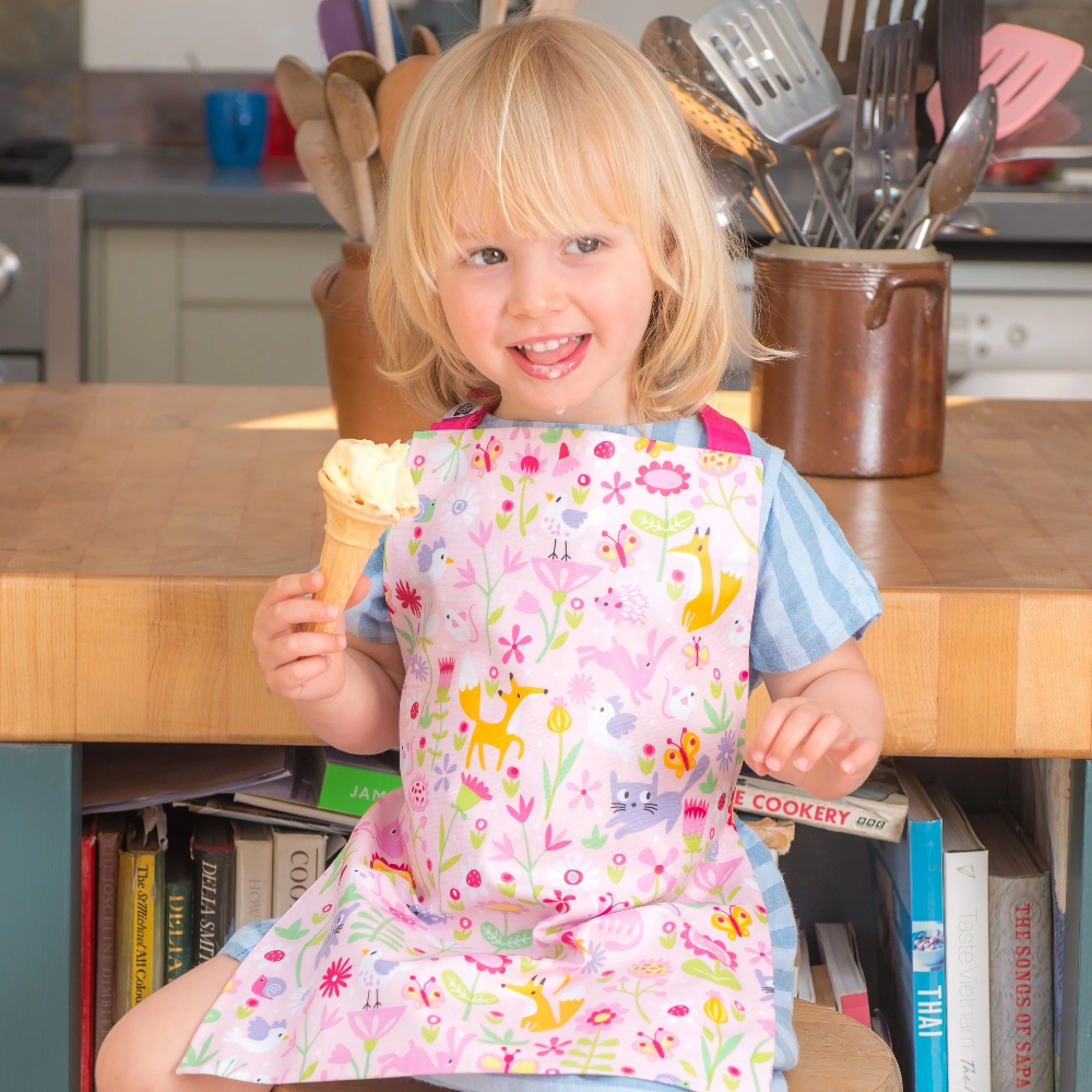 Threadbear Flora's Garden Apron - Image 2